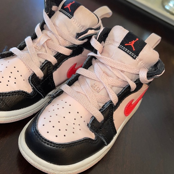 JORDAN 1 MID sneakers tennis shoes - Picture 5 of 6